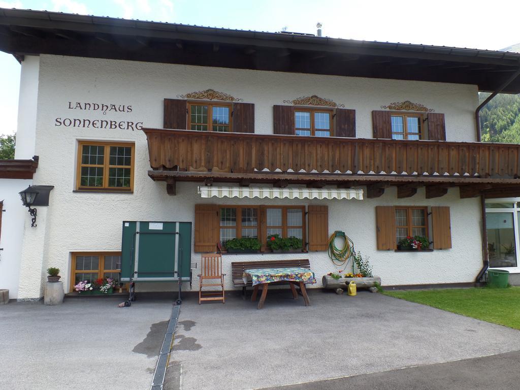 Landhaus Sonnenberg Санкт-Антон-ам-Арльберг Екстер'єр фото